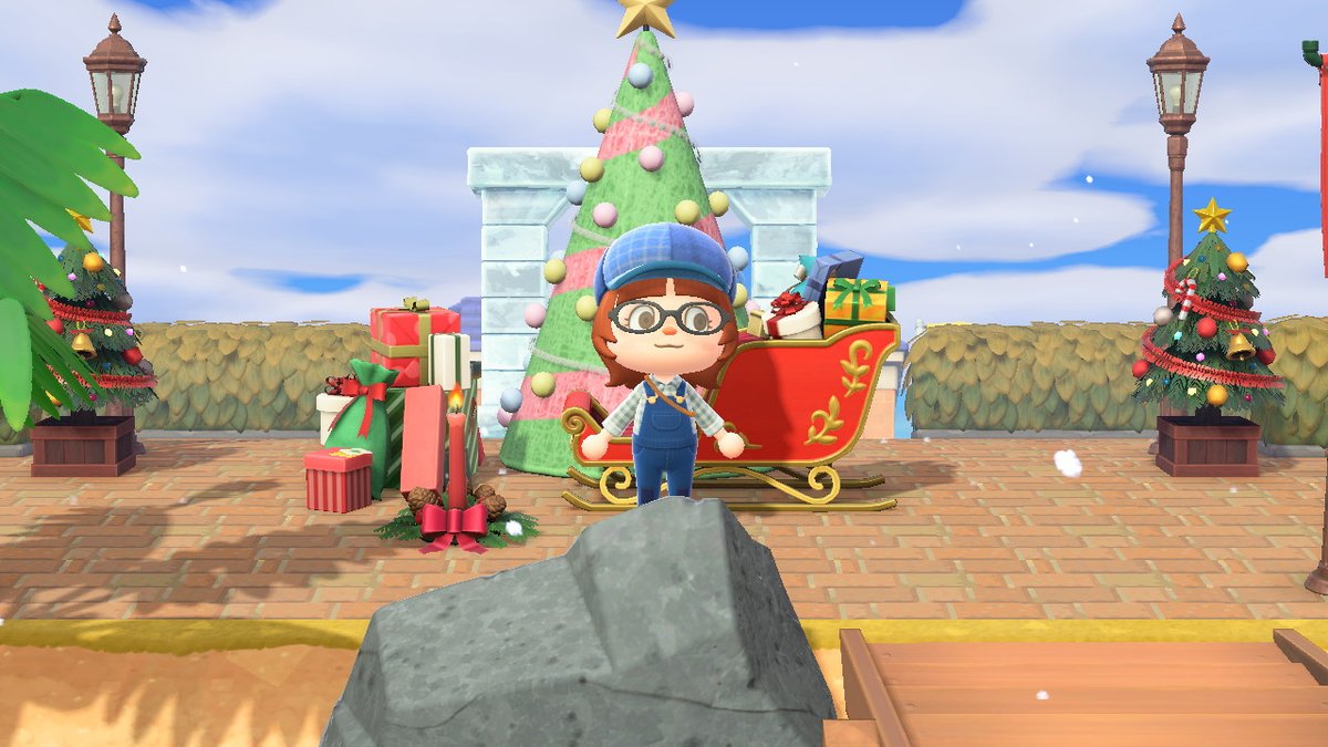 shellysn's tweet image. It's snowing! #AnimalCrossing #ACNH #NintendoSwitch