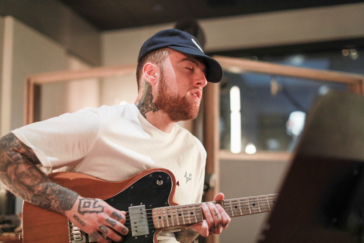 _c_l_o__'s tweet photo. Mac Miller at Spotify Studios NYC https://t.co/lcAHoRdnF0