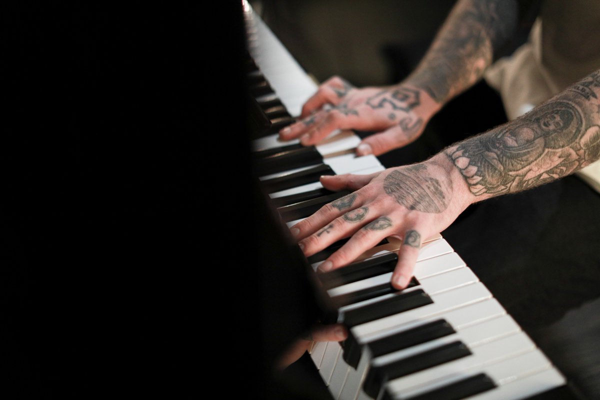 _c_l_o__'s tweet photo. Mac Miller at Spotify Studios NYC https://t.co/lcAHoRdnF0