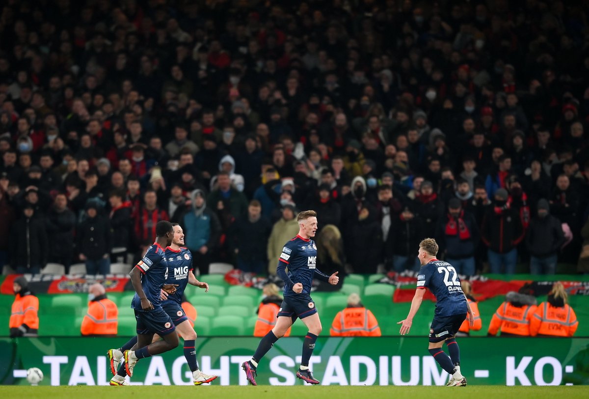 IrelandFootball's tweet photo. 🏆 | @stpatsfc 

St Patrick's Athletic are your 𝟐𝟎𝟐𝟏 𝐄𝐗𝐓𝐑𝐀.𝐈𝐄 𝐅𝐀𝐈 𝐂𝐔𝐏 𝐖𝐈𝐍𝐍𝐄𝐑𝐒 following a dramatic penalty shootout!! 👏

Congratulations to all involved 🥳

#LOI | #FAICup | @ExtraSportIre https://t.co/JfnVsAd4UP