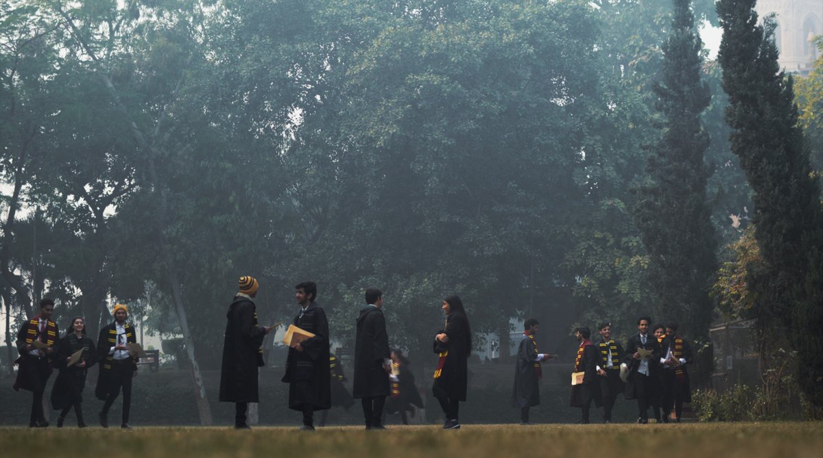 Pakistan’s first fanmade movie “The Last Follower" screening and #HarryPotter theme festival will commence tomorrow, 29th Nov, <a href="/gcuniversitylhr/">GC University Lahore</a>.