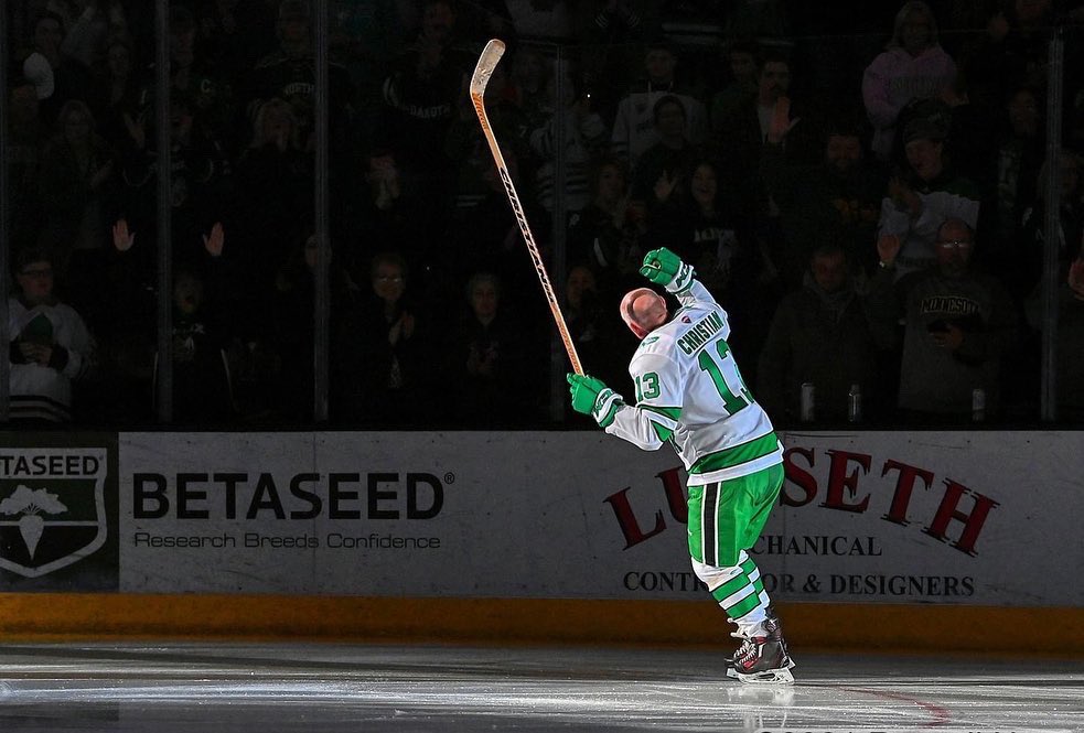 1980MiracleTeam's tweet photo. So cool to see our teammate #23 Dave Christian honored by his alma mater, @UNDsports, last night before the @GopherHockey vs @UNDmhockey game! 🏒🏅🇺🇸
.
📸 by Russel Hon Photograph #miracleonice #80gold #fightingsioux #onemoreshift https://t.co/4ILH6U6rQm