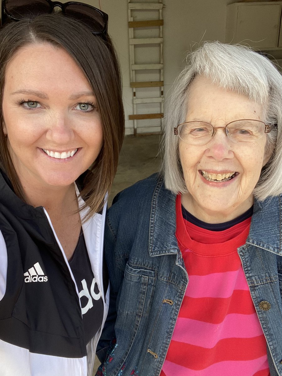 ambermhope's tweet photo. So very thankful for a week with family!! Rested, blessed, & ready to see our @Hudson_Hawks family!❤️ #selfcare #chooseJOY💓 #Hopefam #Hawkfam #Thanksgiving2021 https://t.co/eaDWUqvsM4