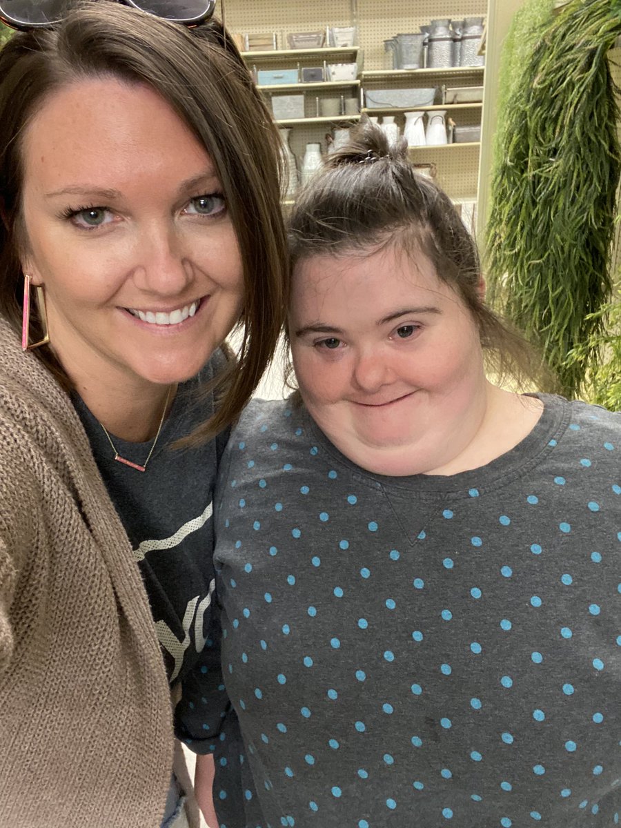 ambermhope's tweet photo. So very thankful for a week with family!! Rested, blessed, & ready to see our @Hudson_Hawks family!❤️ #selfcare #chooseJOY💓 #Hopefam #Hawkfam #Thanksgiving2021 https://t.co/eaDWUqvsM4