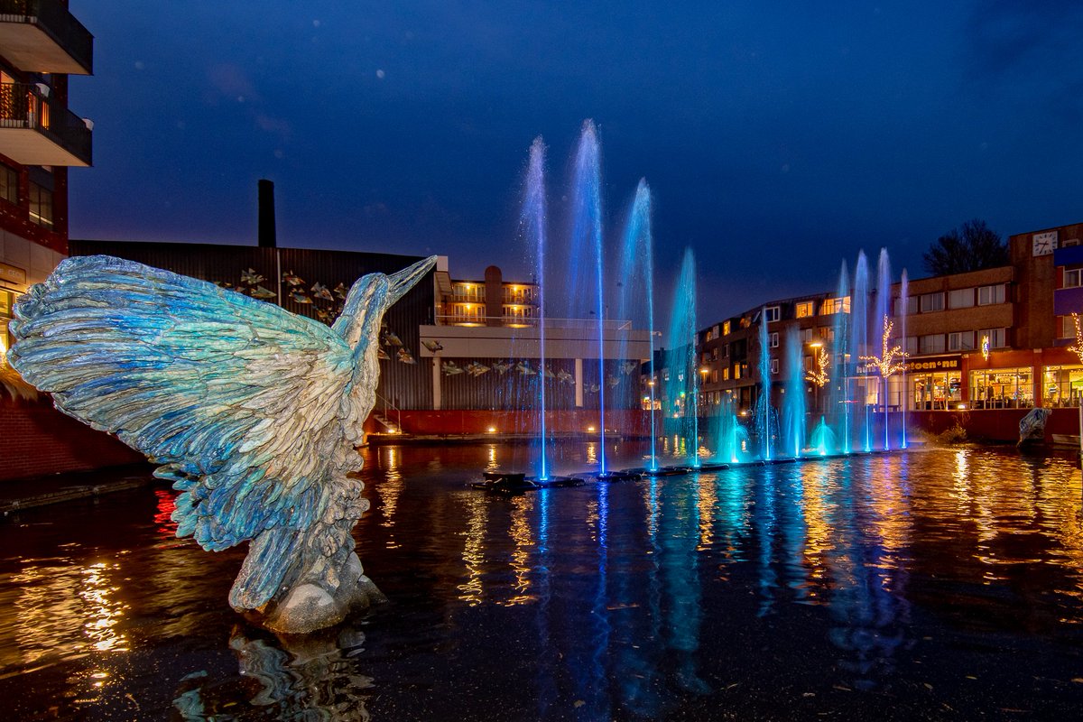 Erg gaaf het waterorgel in de havenkom is er weer

#almeloverrast #almelo #mooialmelo