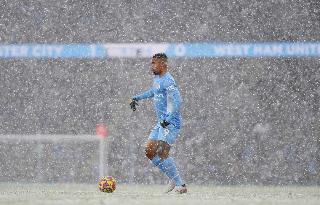 gabrieljesus9's tweet photo. A little bit cold today!❄️😅
+3 important points 👏🏽💪🏽

#alômãe
#gratidão
#doperi https://t.co/wiAvbmE4Zc