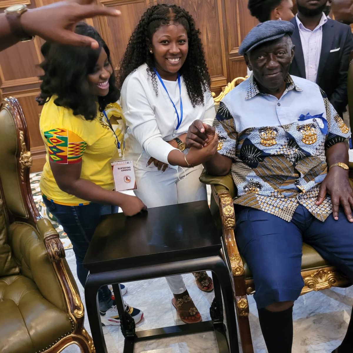 MesehN's tweet photo. I and delegates from 25 countries were honored to meet former President John Kofi Agyekum Kufuor. He is a very simple and welcoming person. He appreciated the efforts been made by Young Africans to make Africa a better place.
#YALS2021
#Youth4Change
#VIFODES https://t.co/t0jXlouHyh