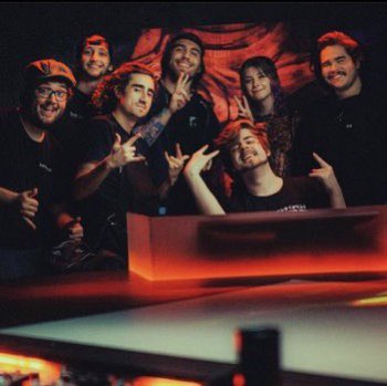 xuleaaa's tweet image. = home 🏠❤️