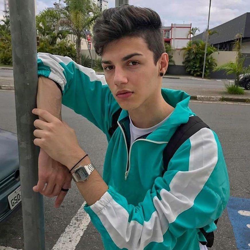 johnvicky201's tweet image. #NewProfilePic