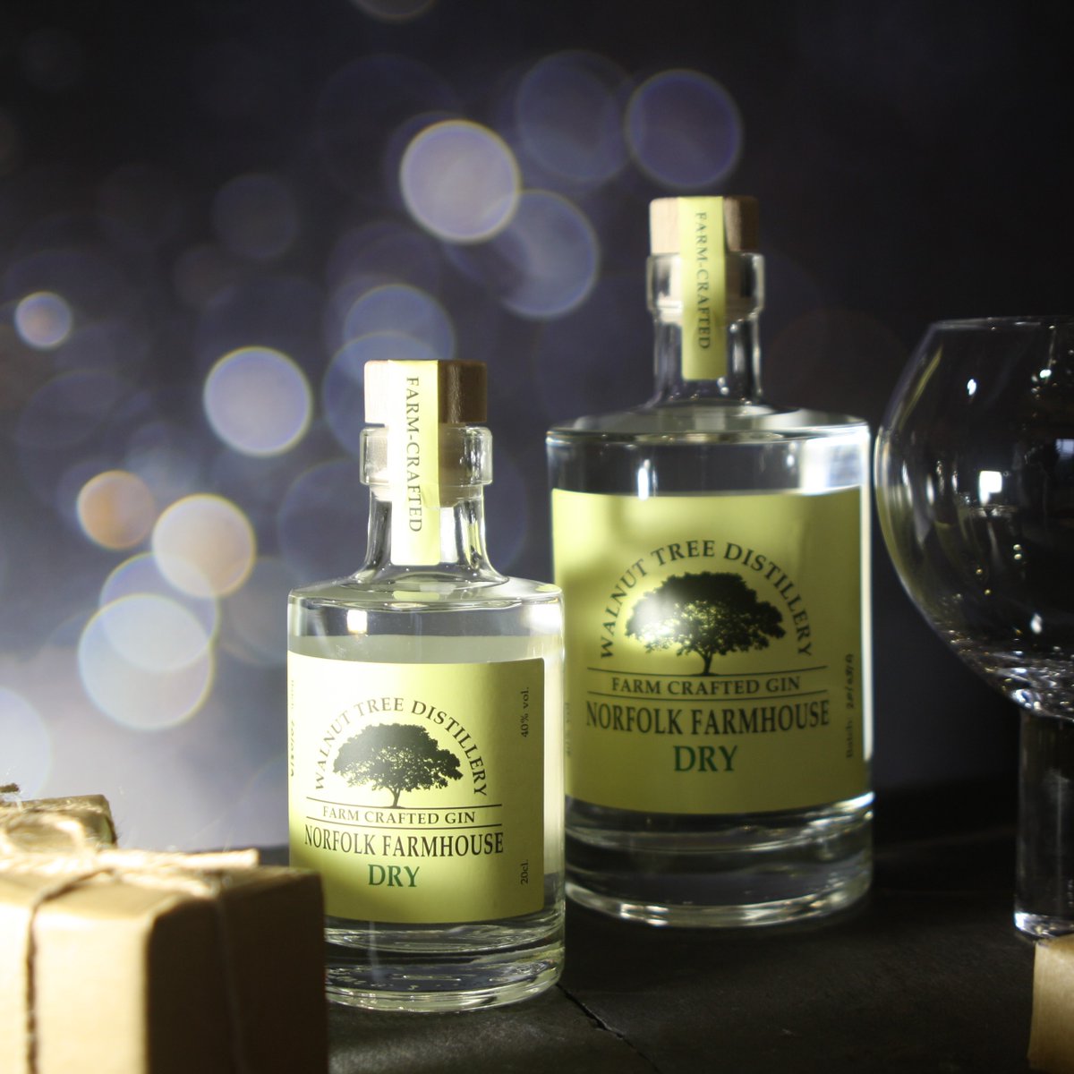 Looking for some Christmas Spirit? Look no further! We are really looking forward to our trip to @hockwoldhall for @hockwoldhallfayres Christmas Fayre. If you're coming along make sure to stop and say hello and try some of our Award Winning Gin. #christmasfayres #christmasspirit