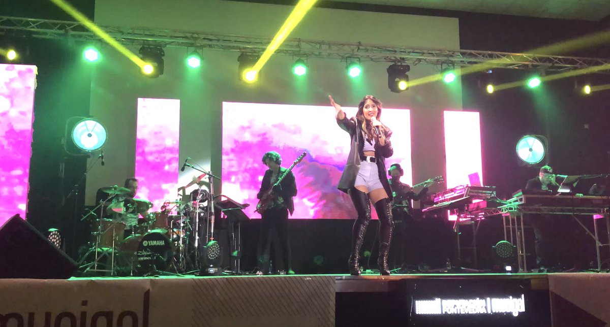 Noites de música e cultura que espallamos por toda a provincia con #Musigal Hoxe en Portas con <a href="/AndreaPousa/">Andrea Pousa</a> <a href="/AgisGregorio/">Gregorio Agís</a>