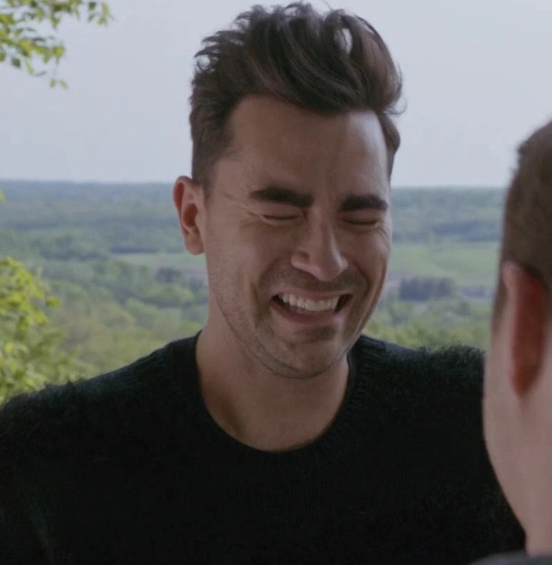 clrmontreyqs's tweet photo. here’s david rose smiling because of patrick brewer on the tl for some serotonin https://t.co/pQ1fcQASHW