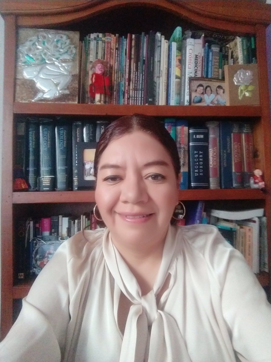 gaonauro's tweet photo. Hoy tuve el honor de platicar en el LXXII Congreso Nacional de UROLOGIA, sobre las Urólogas de México.
En este siglo XXI, hemos roto el techo de cristal.
Ahora tenemos una @smumexico incluyente y las Urologas trabajamos para enriquecer ese trabajo. #SMU2021 #SMU2021UROLOGAS https://t.co/FyT1C4TRyJ