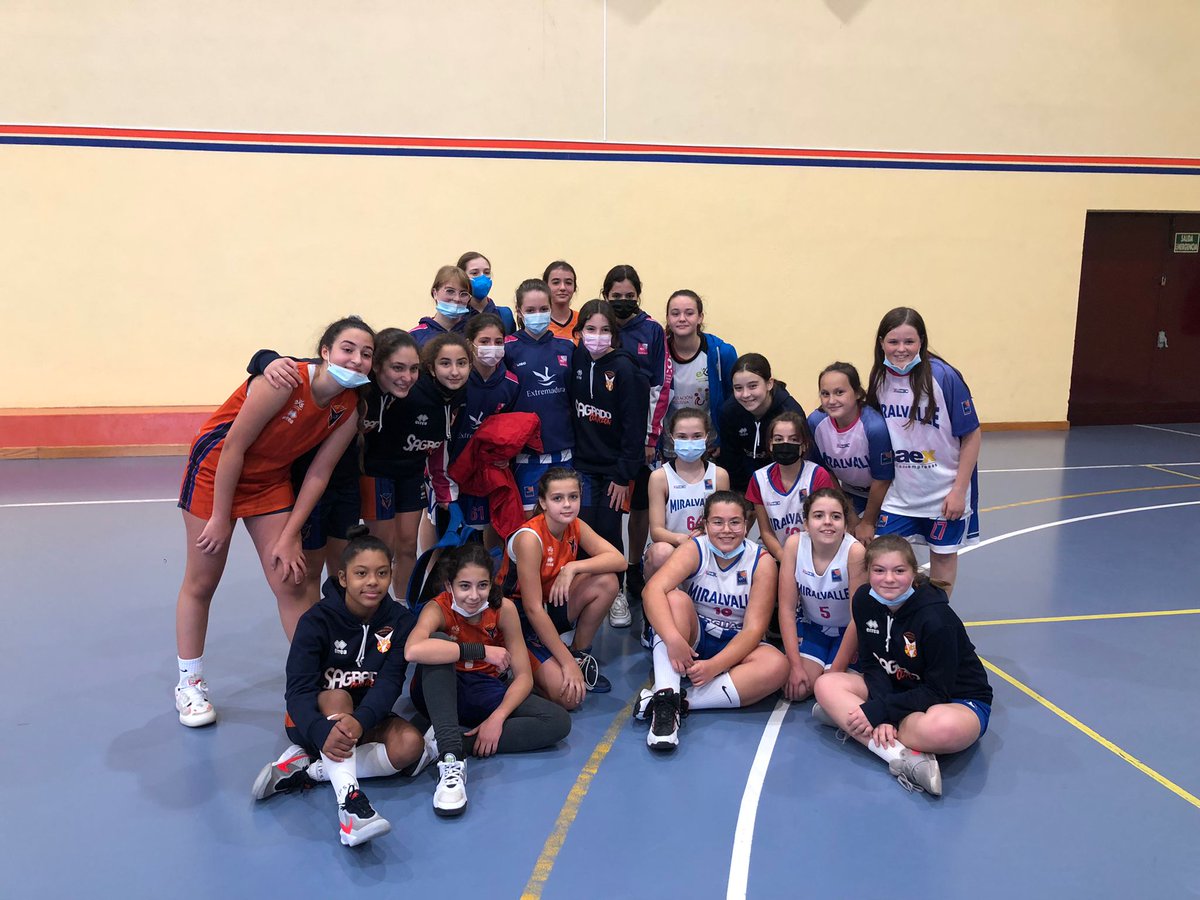 SagradoCC's tweet photo. #Cantera | 🟠 Resultados Jornada 7 JUDEX 🔵
✅ #AlevFem ADC Al-Qazeres 26 - 40 Sagrado Corazón
✅ #AlevMasc CD Josefinas 31 - 81 Sagrado Corazón Lithium Iberia
✅ #InfFem Sagrado Corazón Lithium Iberia 59 - 8 Comaex Miralvalle (📸) https://t.co/GGTSU6abAk