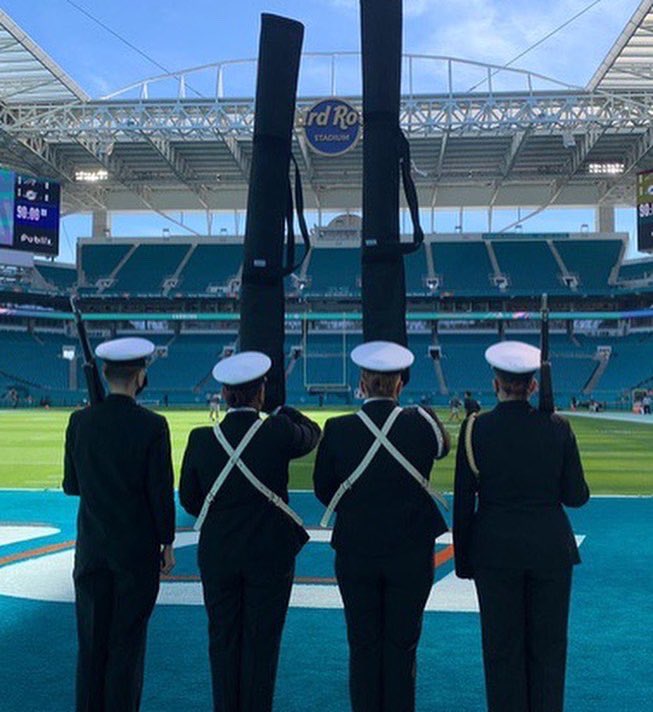 flhs_magnet's tweet photo. WOW! Our amazing NJROTC colorguard was invited to perform at the Miami Dolphins game today! Amazing job, magnet students! #FLHSmagnet #NJROTC #prelawandpublicaffairs #futuremilitary #futurepublicservants @FlhsNjrotc @FlhsOfficial @magnetprograms @PrincipalFLhigh https://t.co/uz5IHZ8nEQ