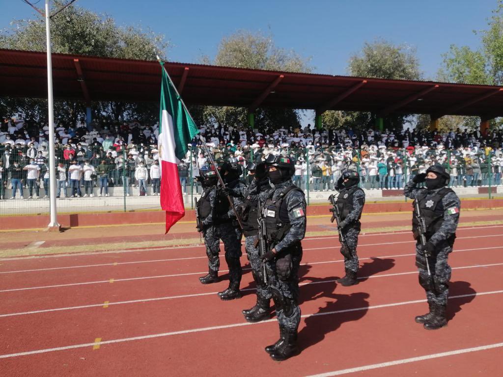 MetepecSecAyto's tweet photo. Gracias a los jóvenes de la Clase 2003 y remisos por su compromiso con #México al cumplir con el trámite de su cartilla y acudir al sorteo del servicio militar nacional #SMNmx https://t.co/pwjHxUE0K6