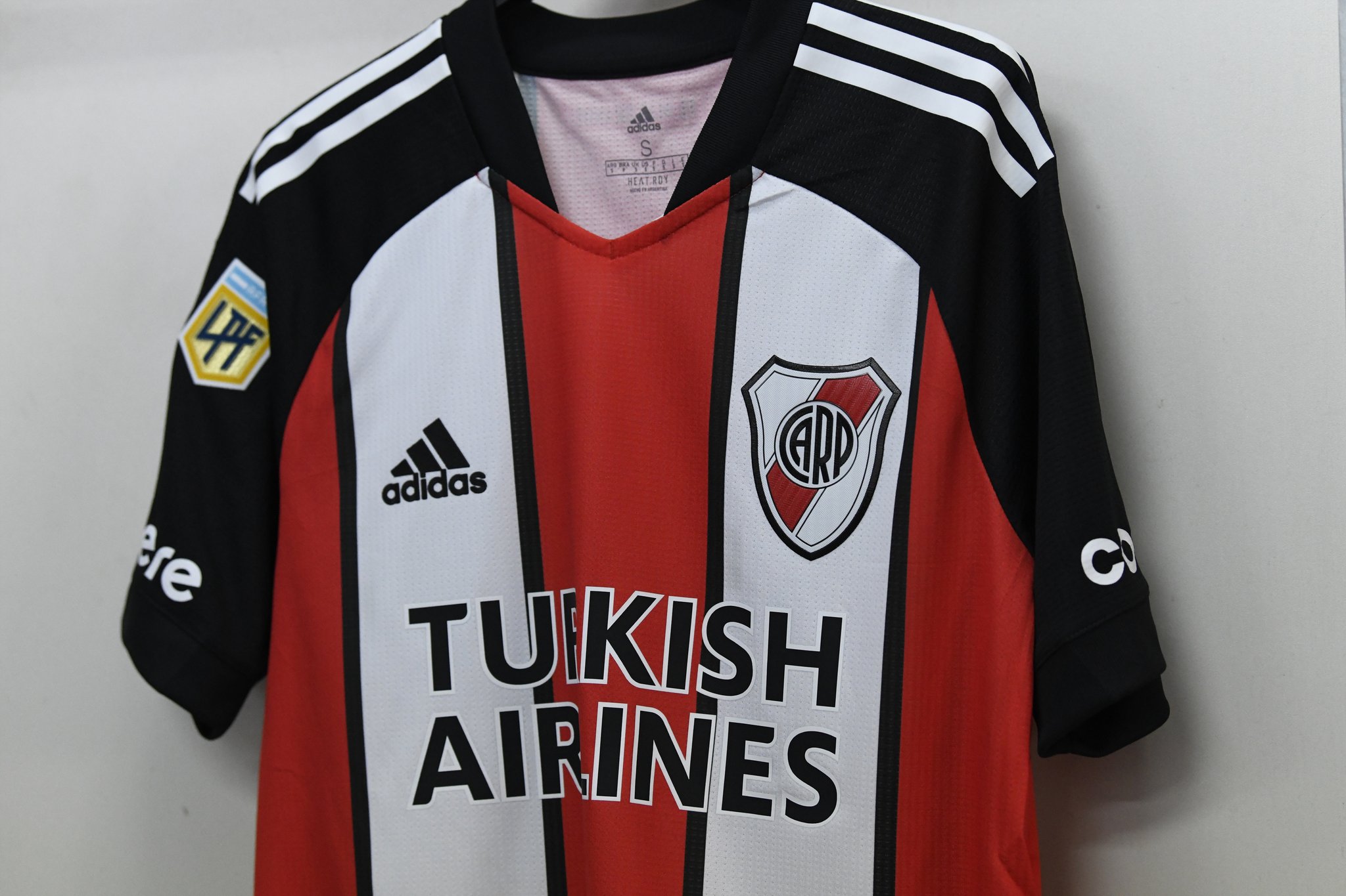 River tricolor 2021 sale