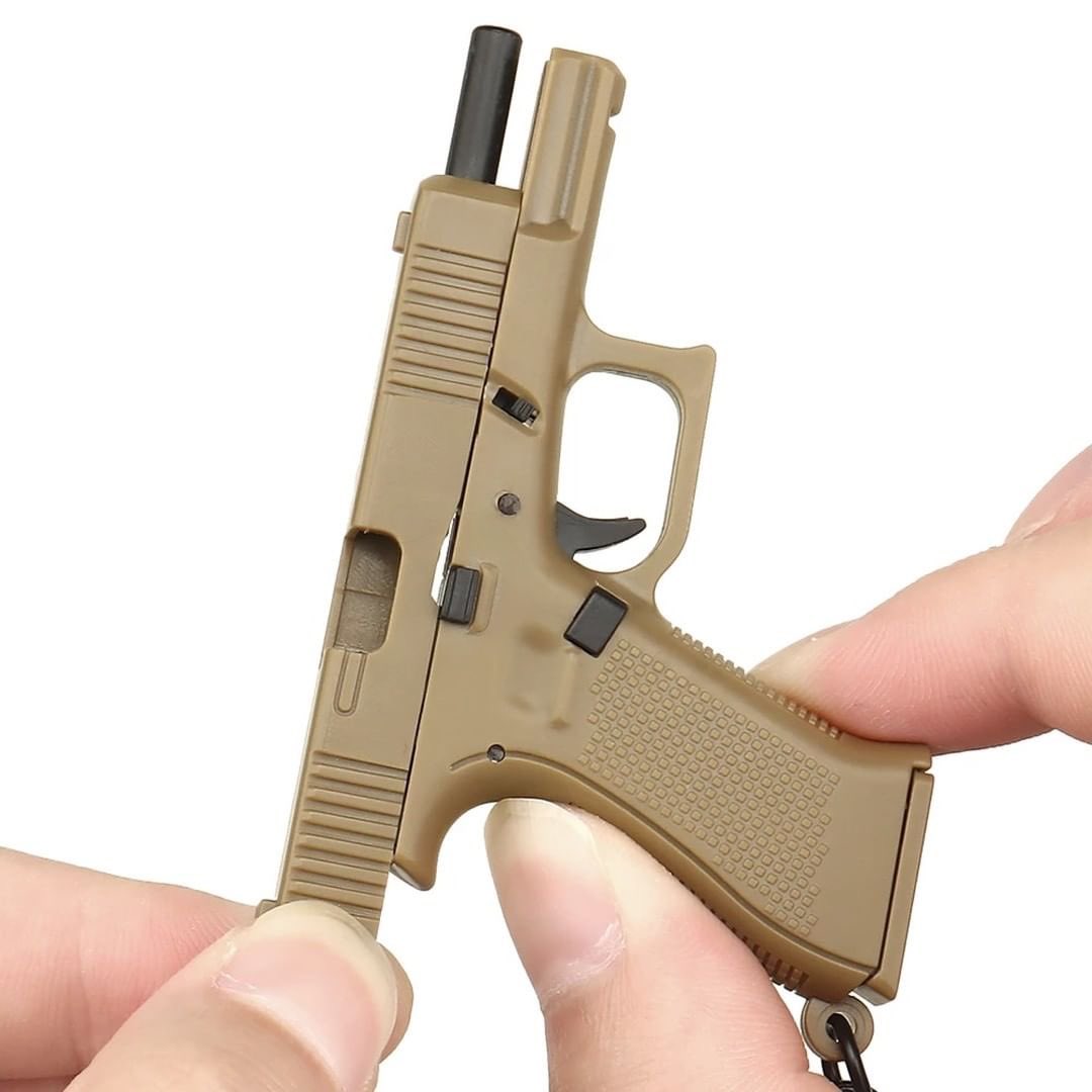 bluelinetacuk's tweet photo. Check out our Mini Glocks with removable mags. Now on the store ready to ship!

https://t.co/xMR2N9gqmI

#police #GLOCKperfection #glock19 #emergencyservice #arv #policehumour #armedpolice #glock #glockkeychain https://t.co/jYoH6iZWi9