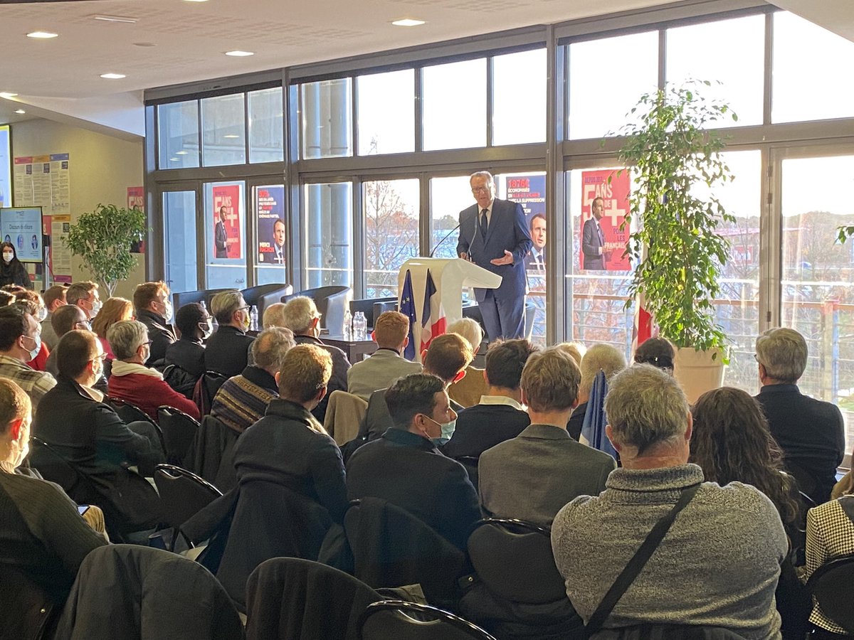 Quel plaisir de se retrouver à #Rennes pour le #CampusBzh !🔴⚫️

Merci à @EmmWargon et @steph_sejourne pour leurs interventions sur #France2030 et sur le #PlandeRelance européen et à @RichardFerrand pour son discours fédérateur !

Les @JeunesMacronBZH toujours aussi mobilisés💪🏼🇫🇷