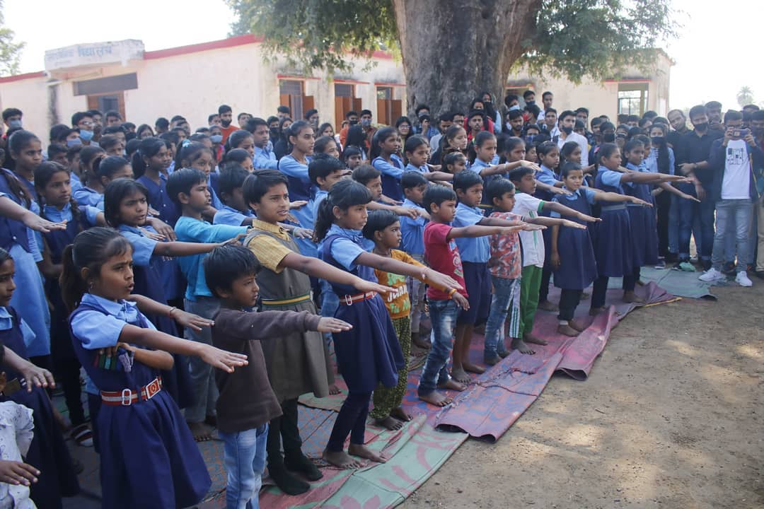 SIRT_BHOPAL's tweet photo. #NationalPharmacyWeek
#EnlightwithSage
SIRTS PHARMACY celebrated 60th National Pharmacy week. On this occasion, B. Pharm and D. Pharm students conducted Health awareness rally at Islamnagar.
Students also played a nukkad natak.
#SIRT #SIRTP #SUB #SUI #SIS https://t.co/4QYIokamMX