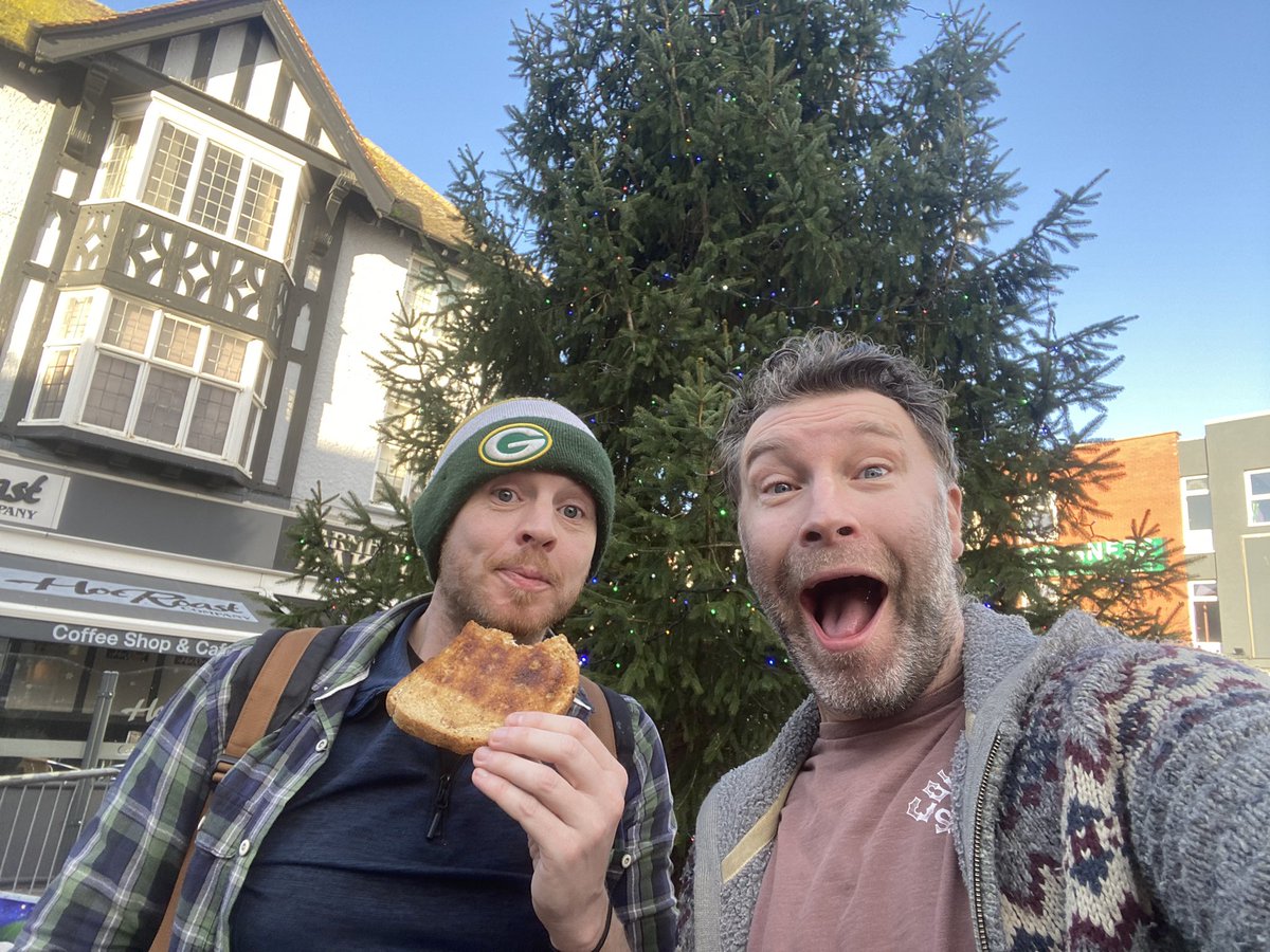 First time on jump stilts in 2 years?
What could possibly go wrong! 
Quick post breakfast/pre work/Xmas tree selfie.