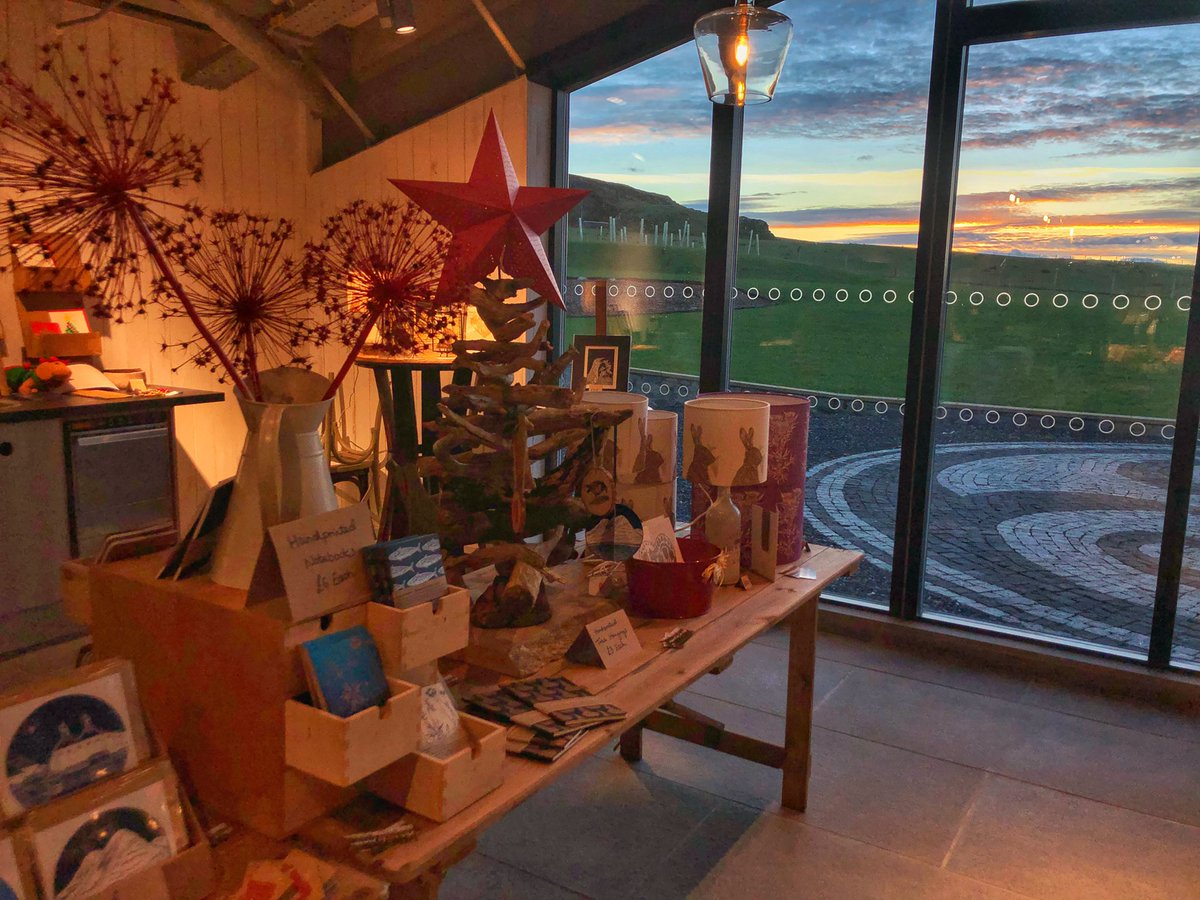 islayprints's tweet photo. Sun setting on what has been a fantastic weekend.

Enormous thanks to all our lovely customers and to @kilchomanwhisky for providing an exquisite venue and supporting small business like us with an amazing selling opportunity.

#kilchomandistillery #islay #islayofislay https://t.co/jzTi4mefUA