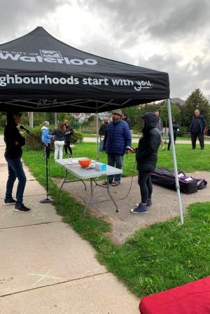 citywaterloo's tweet photo. Thinking of connecting with neighbours in a safe, physically distanced way? Our Waterloo Neighbourhoods e-newsletter is a helpful resource. Subscribe today and you could win 1 of 4, $25 Mastercard gift cards. #neighbourloo https://t.co/451xHEnMPh https://t.co/mzk6v47vuq