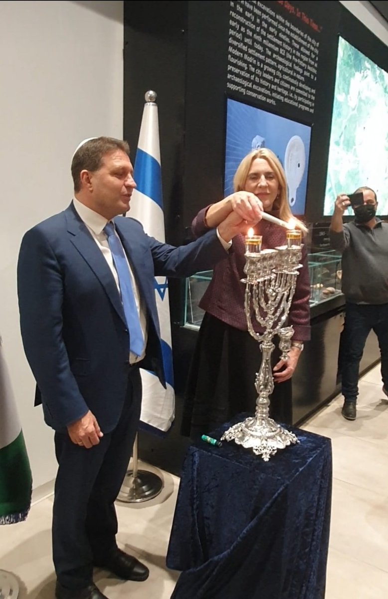 BalkanIsr's tweet image. 🇮🇱🇧🇦

Lighting 1st candle of #Hanukkah in #BanjaLuka: RS president, Ms. Zeljka Cvijanovic and Mayor of #Modiin, #Israel, Head of the Federation of local Authoritiesin Israel,  @BibasHaim 
#HappyHanukkah !