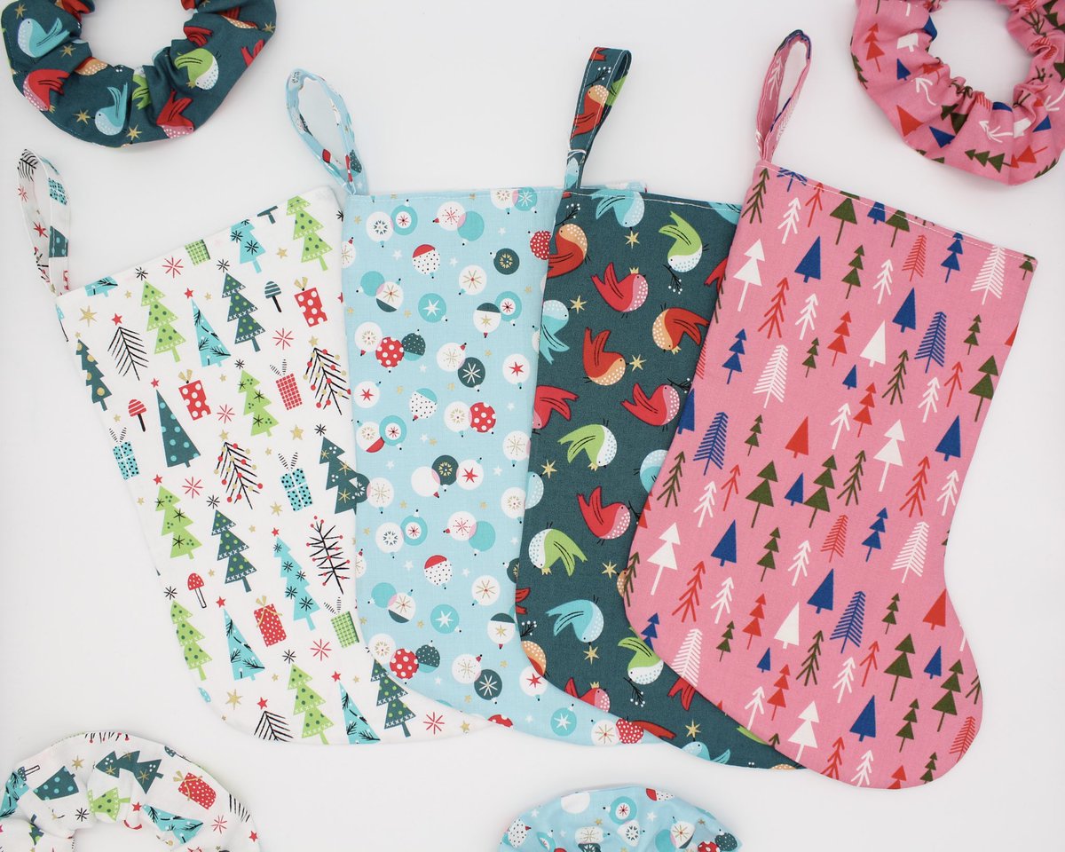 bellabitsnbobs's tweet photo. @HandmadeHour Hellooo @HandmadeHour I make all sorts of fabric accessories &amp; Christmas stockings!🎄 Why not treat your loved one to a funky, handmade reusable Christmas stocking (and ditch the single-use wrapping paper this year!)
#handmadechristmas #sustainablexmas

https://t.co/yJzbPtMSFL https://t.co/36CCVmNzHm