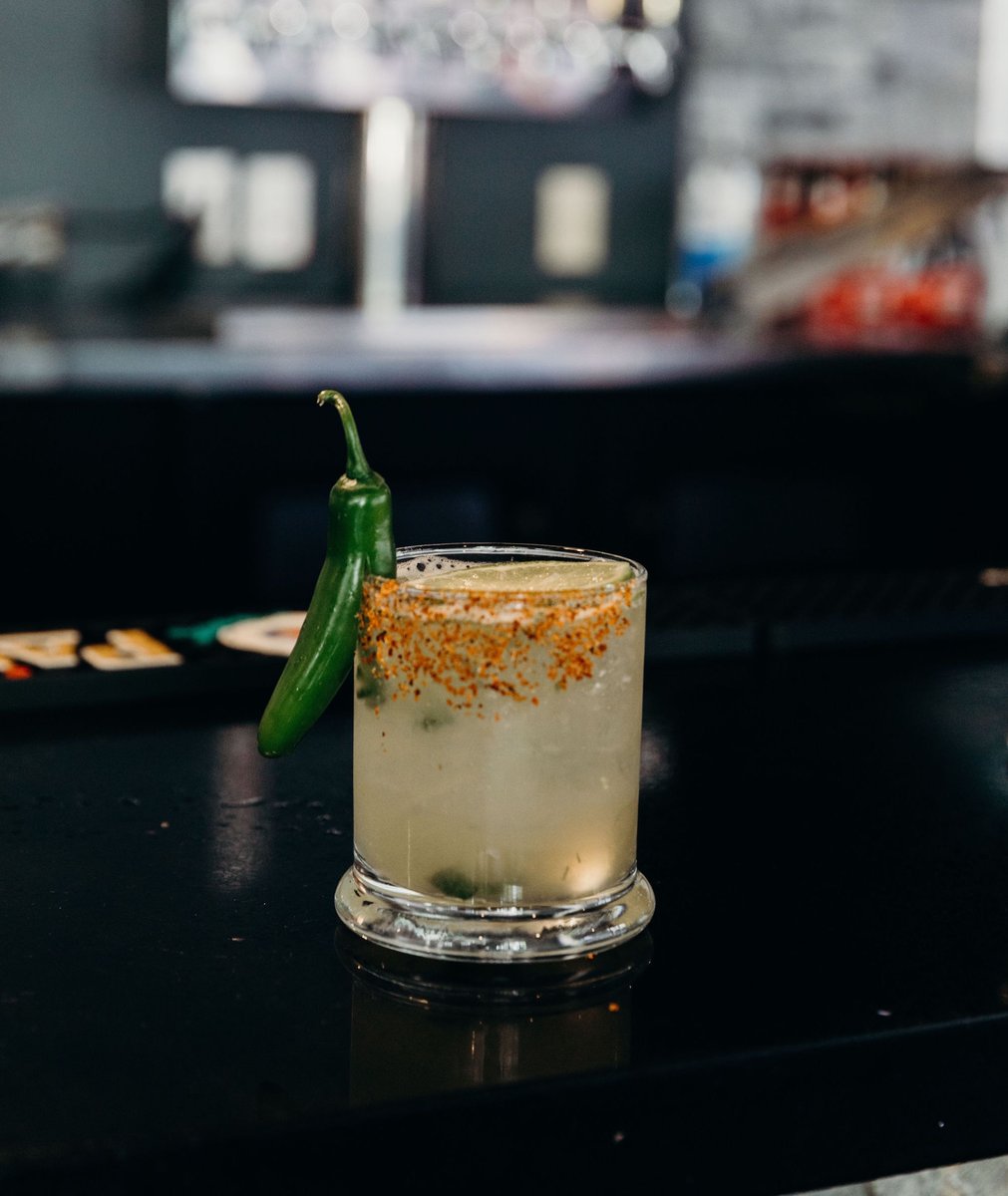 DonaMexican's tweet photo. Jalapeño Margarita! 🍹

✨ New weekly special: all you can eat Mexican style sushi &amp; shrimp every Thursday from 12PM-6PM. **Dishes include sushi, mariscos, tostadas, ceviche, aguachile, and campechanas. 2 hour maximum seating time.

#santarosacalifornia #bar #drinks #mexicanfood https://t.co/JFw7i9oLTG