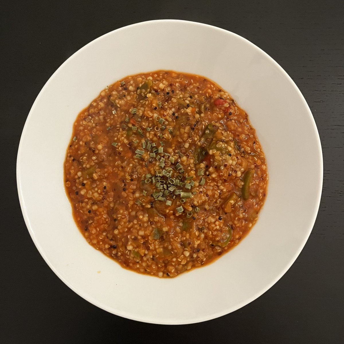 TriathlonDog's tweet photo. Lieblingsessen nach hartem Trainingstag. Quinoa mit Letscho. #runeatsleeprepeat https://t.co/3i32LiL80T