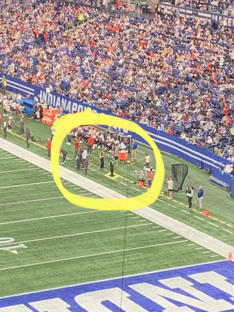 drmcclard's tweet photo. This guy is bringing back my recess memories from 2nd grade. #PenaltyBox #NoRecess #StayInTheBox #disciplinewin #TBvsIND https://t.co/0ogiB5oIjI