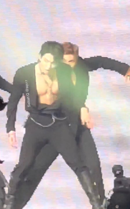 jjklve_'s tweet photo. jeon jungkook oh my god??!? https://t.co/FL1hz5PgkD