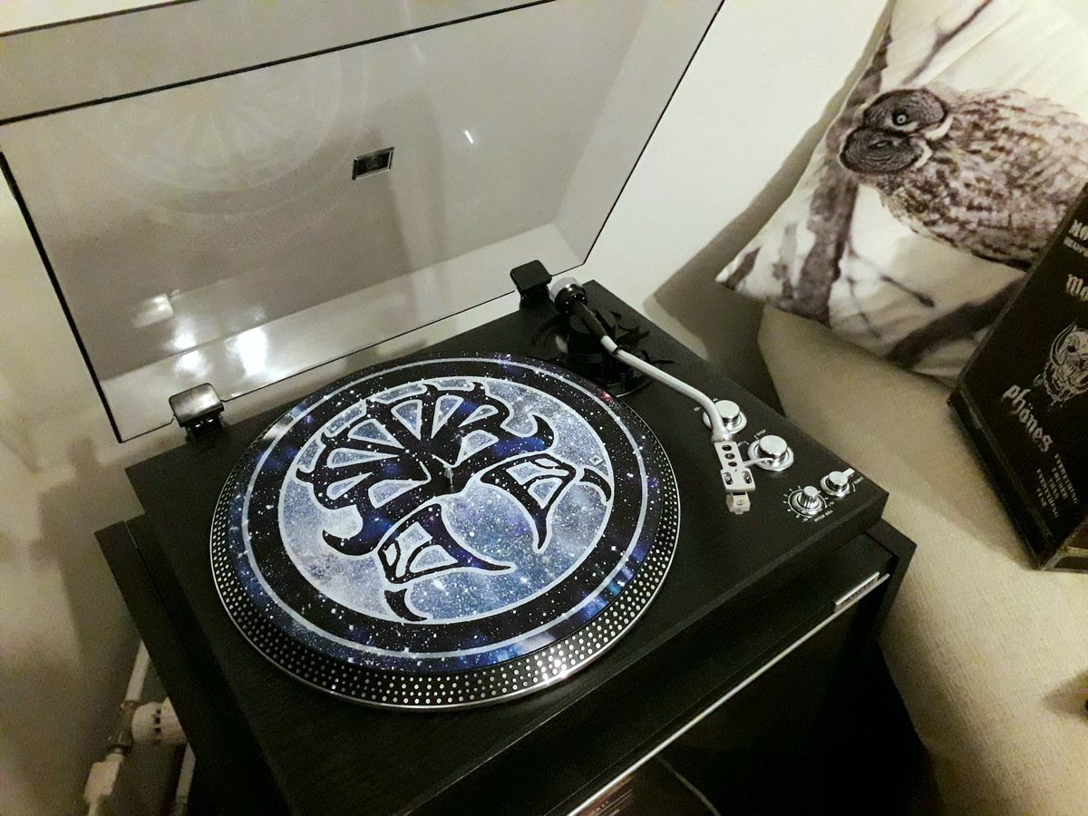 LordifaniMarkus's tweet photo. Christmas came early. #lordi #lordiversity https://t.co/nzNNYXioHZ