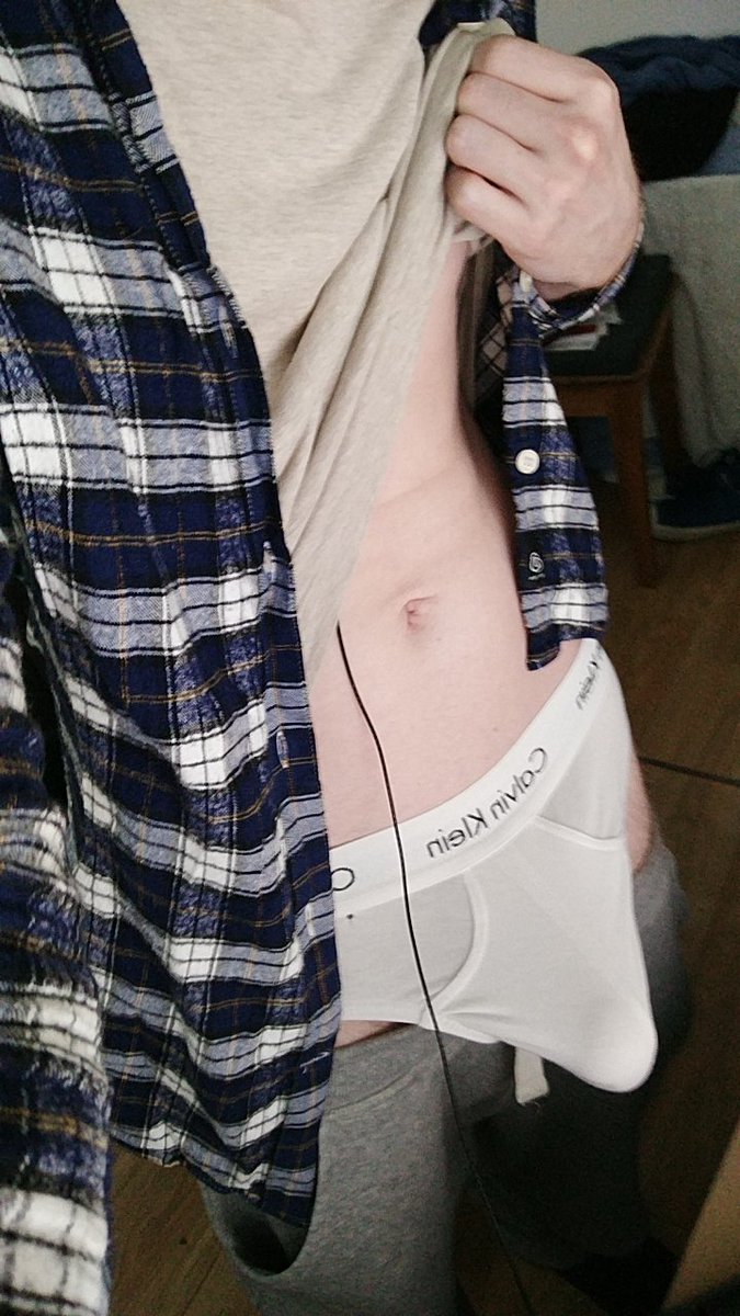 Mickcicle's tweet photo. #gay #twink #bulge https://t.co/FfaWaygpCM