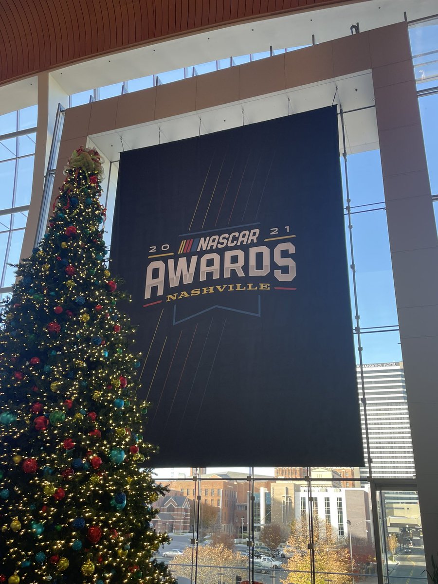 NASCAR and Santa Claus are coming to Nashville. 

#NASCARAwards #NASHCAR