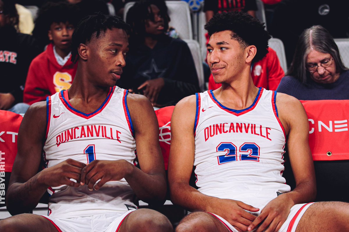 heythatsbritt's tweet photo. Just another weekend with my boys, @DuncanvilleBB ❤️. https://t.co/HpLCl28PD0