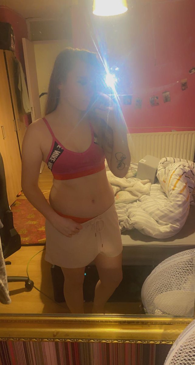 holliehawks tweet media