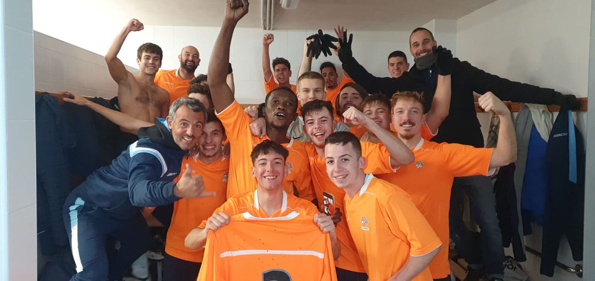 CE_Espanya's tweet photo. Gran victòria del primer equip a Cala Millor💪🏻🔥

✅ Segona victòria seguida i segon partit deixant la porteria a o.

Cala Millor 0-2 C.E. Espanya

Patrocinat per Grupo OSA https://t.co/Jyj9c5RiDo