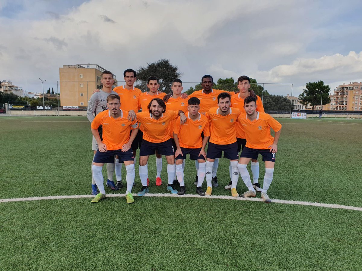 CE_Espanya's tweet photo. Gran victòria del primer equip a Cala Millor💪🏻🔥

✅ Segona victòria seguida i segon partit deixant la porteria a o.

Cala Millor 0-2 C.E. Espanya

Patrocinat per Grupo OSA https://t.co/Jyj9c5RiDo