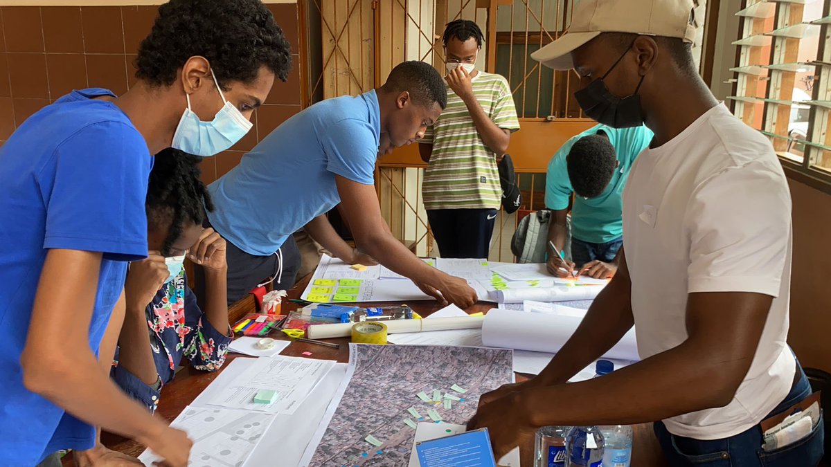 UrbanDesign_Lab's tweet photo. Maputo Urban Lab - co-creating 20 public inclusive public spaces around the 'formal' city! Exciting workshops and experiences using the co-creation toolbox in order to engage the population for new ideas for they public spaces #bettercities #PTUM funded by @WorldBank 👍 https://t.co/Sl0wN8FDIT