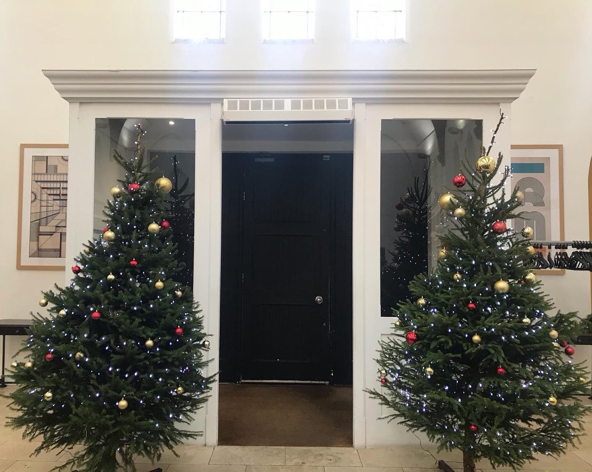 #BrumHour Do you come through the <a href="/Fazeley_Studios/">Fazeley Studios</a> entrance when popping in for some breakfast and/or lunch? The beautiful Grand Gallery is now looking very festive. <a href="/BrumHour/">#BrumHour 🐝 Networking with #Birmingham</a>