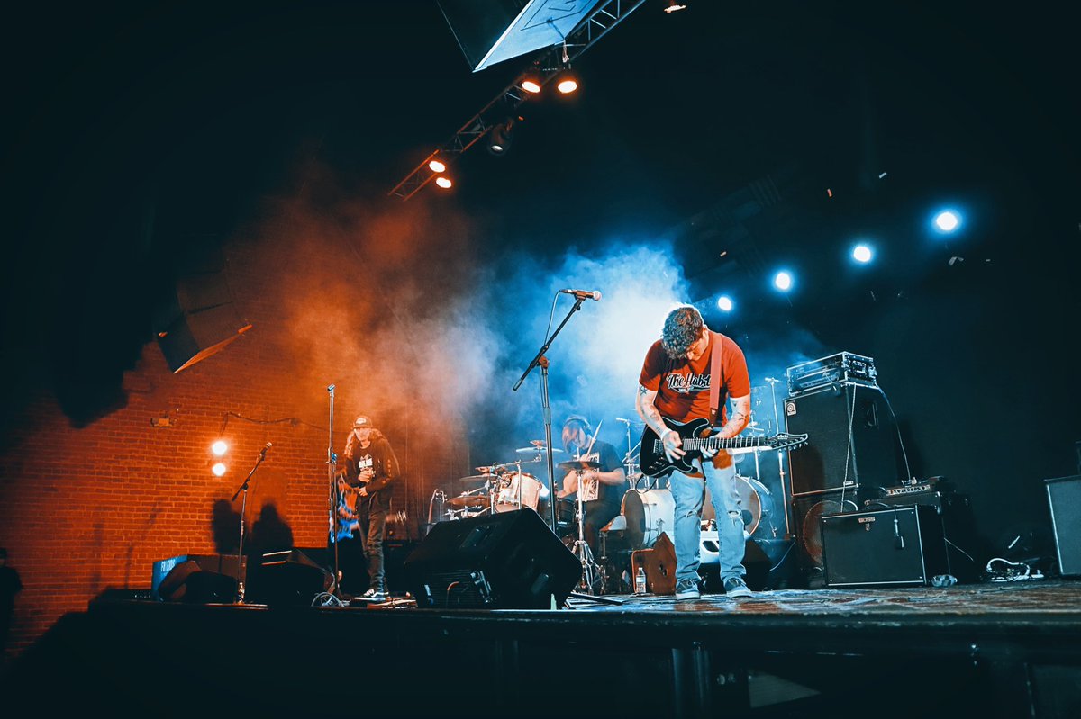 FIHOfficial's tweet photo. More and more shows! Last two of the year coming up in the beginning on December! The 6th and the 12th! 
-
#numetal #az #metal #live https://t.co/7ASZW6779z