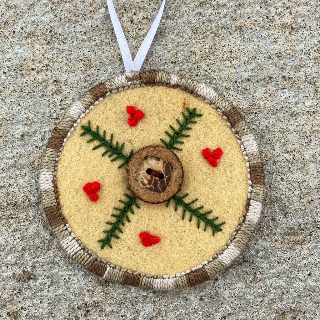 ImperfectionsN's tweet photo. "I am longing to be with you, and by the sea." (Bram Stoker)

Hidden at @txstateaquarium 

#embroidery #craftinpublic https://t.co/LKHa4rBklG