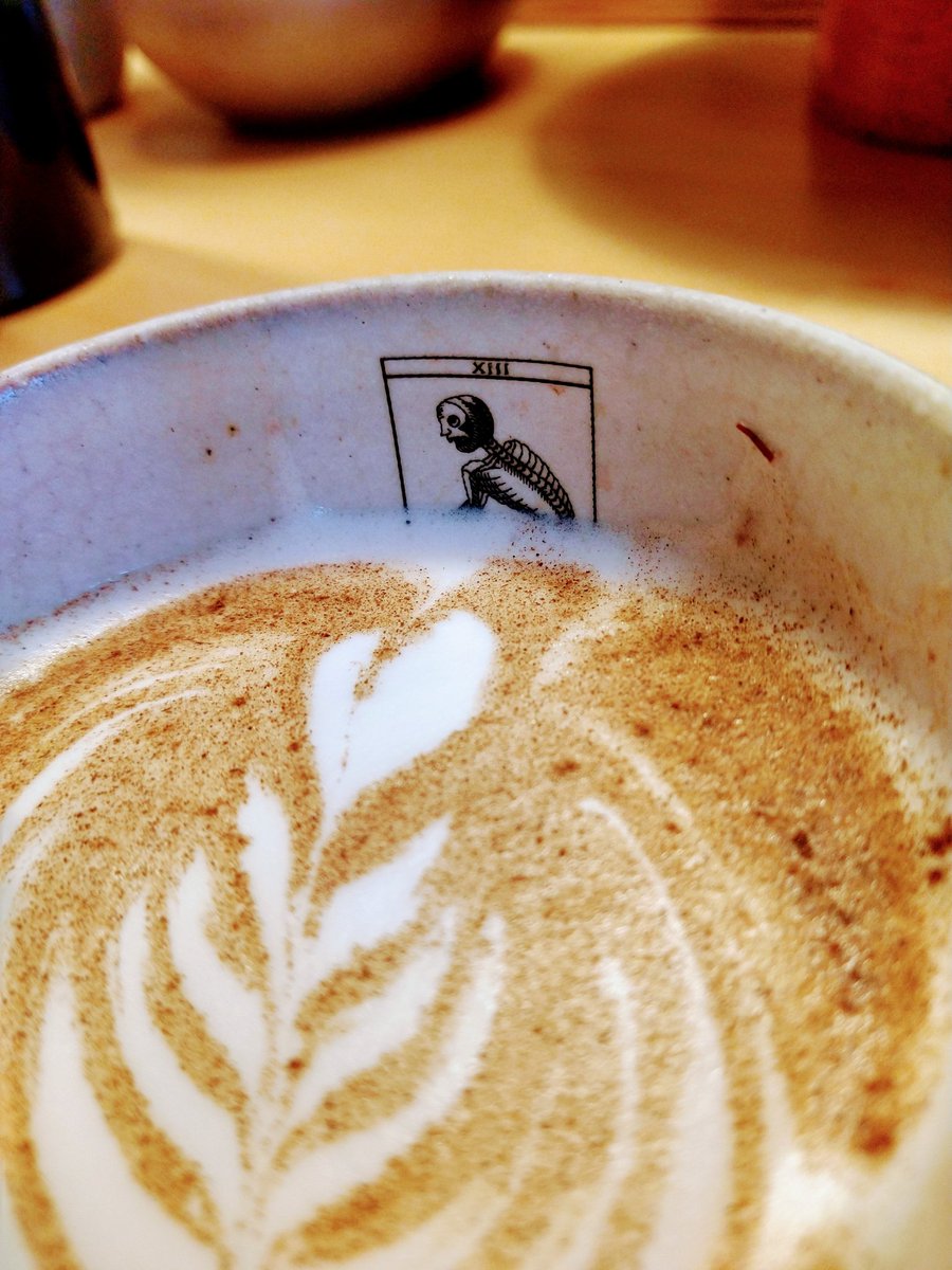 griffinsroost's tweet photo. *va a un café temático de tarot y pide una bebida*

yo: ayyyñññ cuál carta me tocará qué emoción

la carta: https://t.co/1kLEHvlo0p