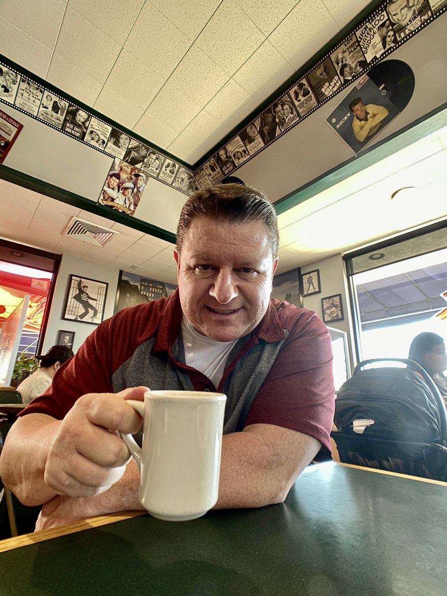 gomarkfullerton's tweet photo. Cream of Wheat pancakes stuffed with a blend of sweet cheeses and topped w/ blueberries. I will triple the server’s tip if when picking up my plate he says with a straight face, “Save room for dessert?” Thx @Flappy_Jacks_ 👍🏻 https://t.co/HywUrnGafz