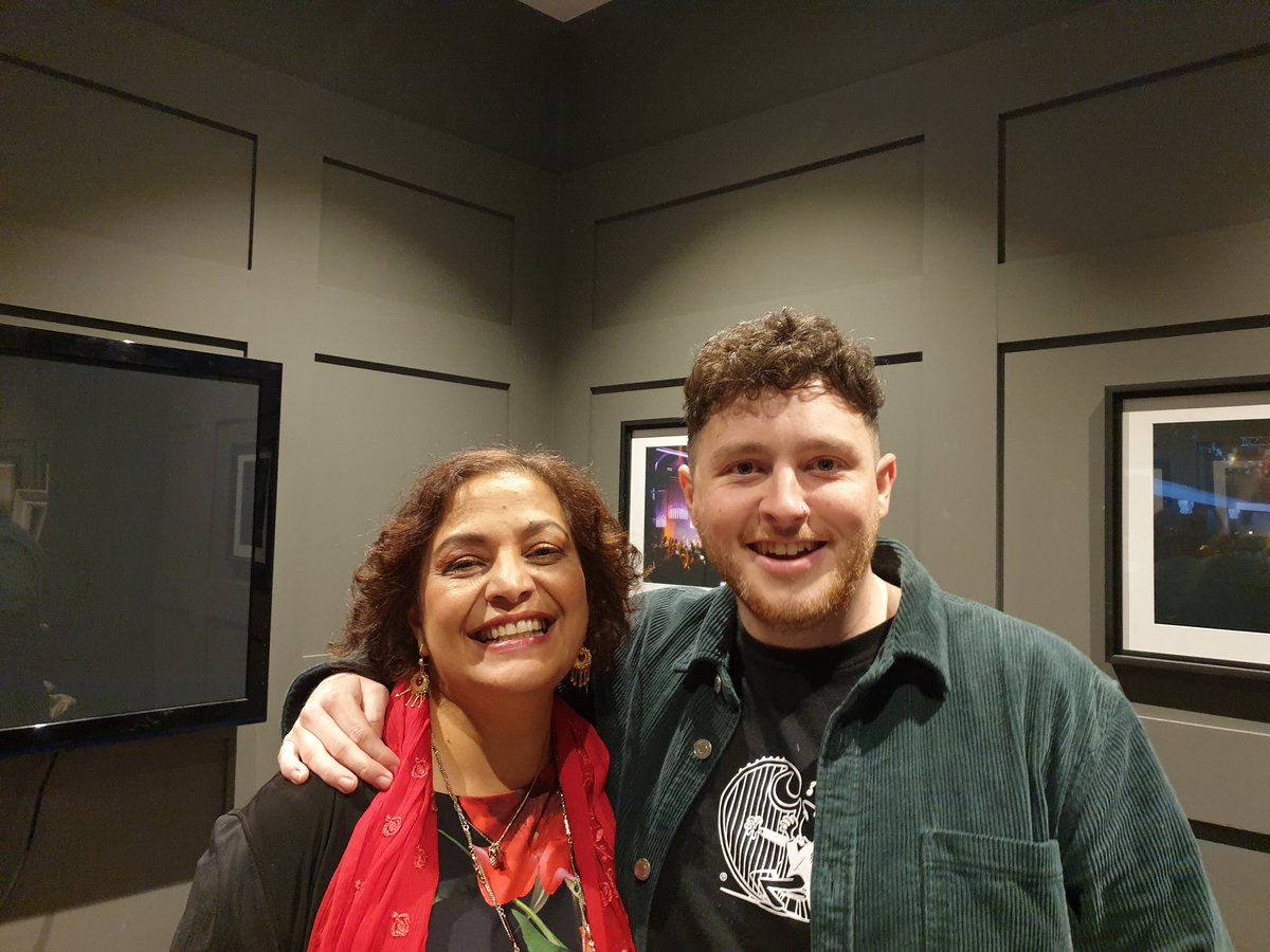 LubnaKerr's tweet image. What a great night gigging at the Tiny changes charity gig. The talented Paul Black was the MC.
@paulbIack @tinychanges
#tinychanges