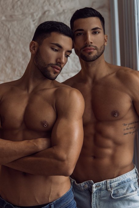 Just to let our fans know that we are running a big promotion on our TOP4FANS page for the first 100<a href="/tag/twins"class="tags"><span>#twins</span></a>