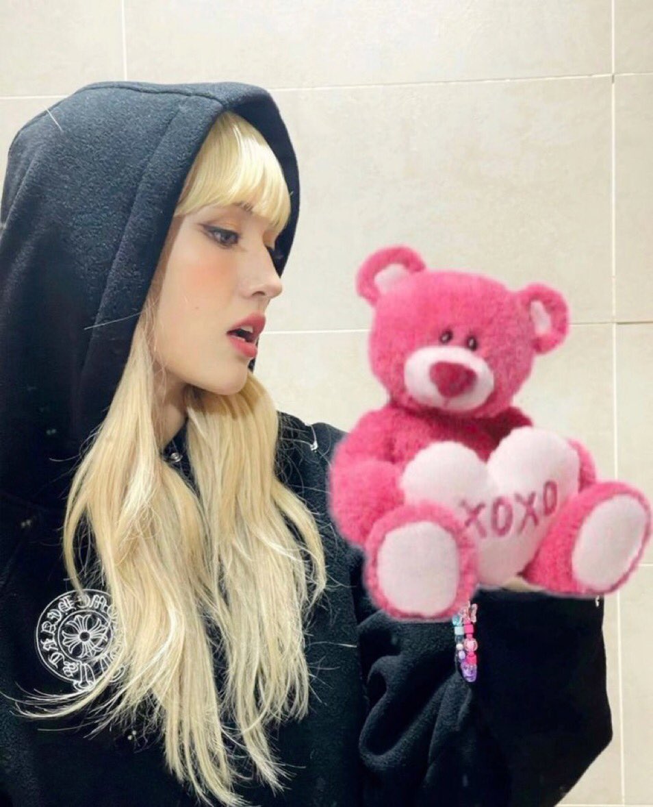 adek cici, omey. tweet media