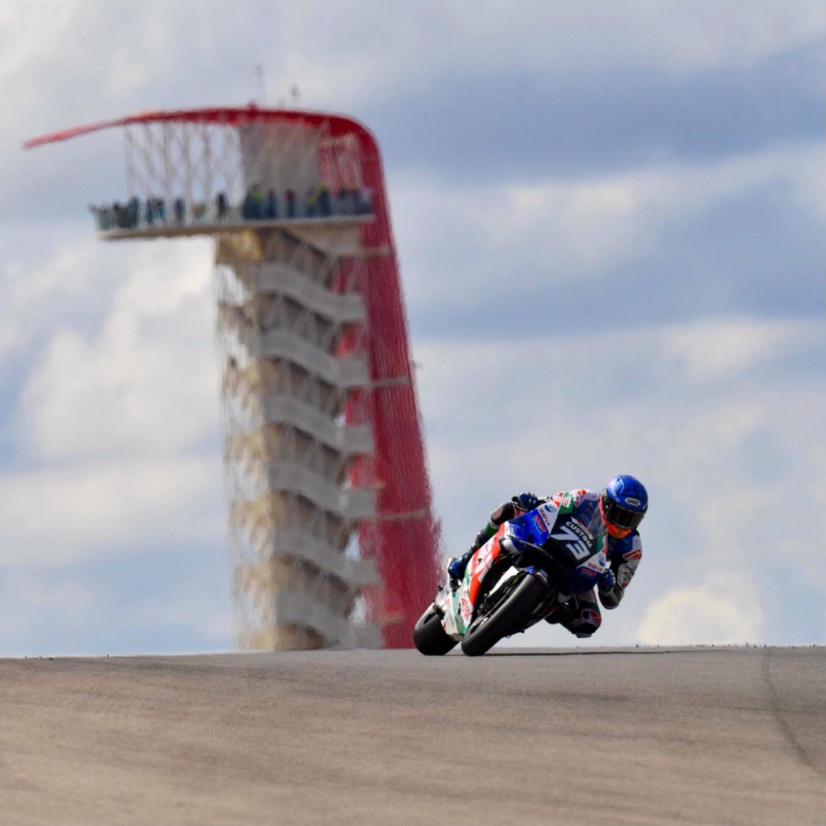 catarina93_73's tweet photo. #133Days to race day @ COTA
We’ll see you at ⤵️
Turn 12 🏁 Section 9
@FanClubAM73 | @alexmarquez73
#AM73FanZoneAustin | #AM73
📷 @MotoGP #AmericasGP 🇺🇸 https://t.co/PJ8UQPuvYf
